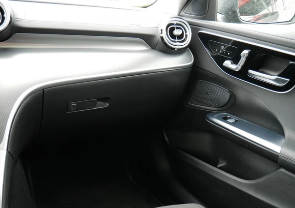 Mercedes-Benz Klasa C cena 244900 przebieg: 18050, rok produkcji 2023 z Człuchów małe 631